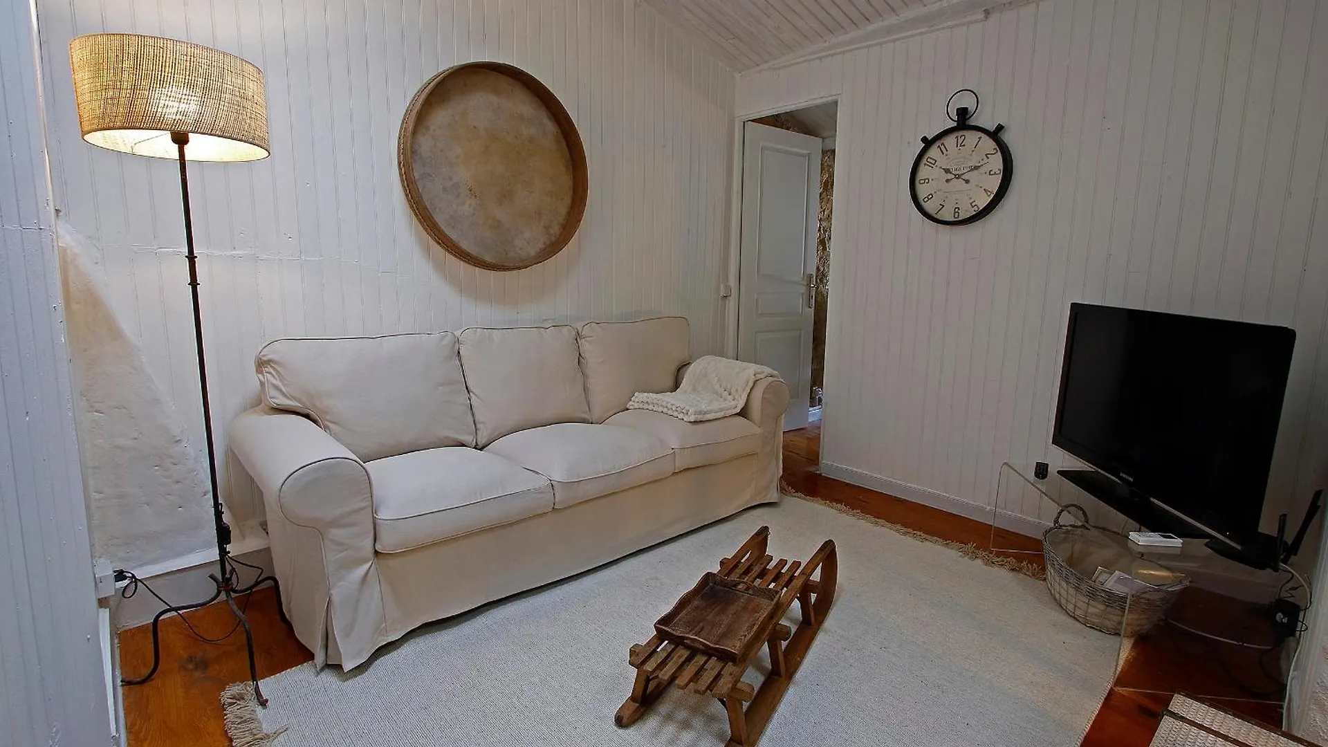 Celrá Casa Con Encanto En El Bosque Y A 10 Min De Girona ספרד