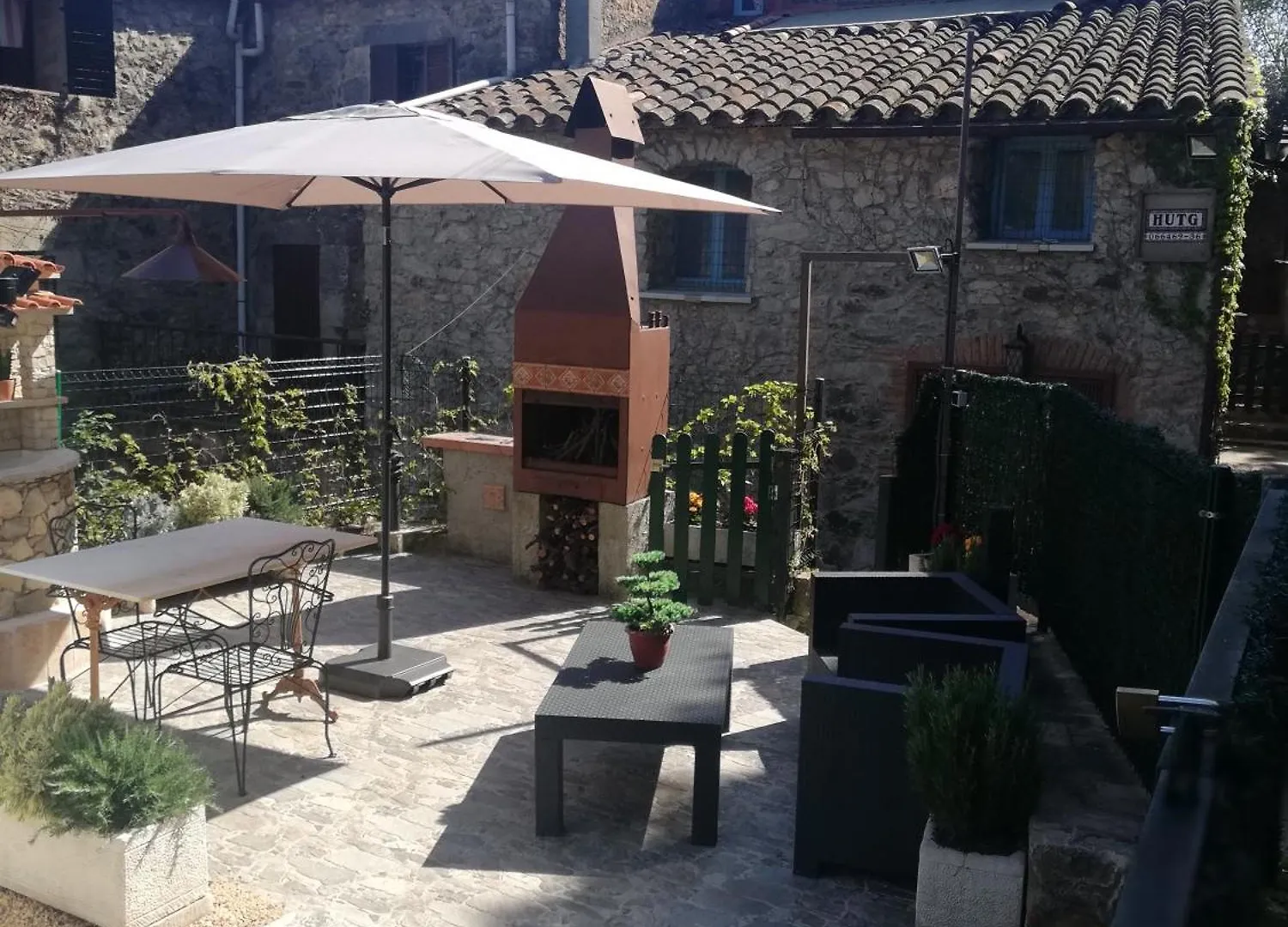 Casa Con Encanto En El Bosque Y A 10 Min De Girona Celrá 0*,  İspanya
