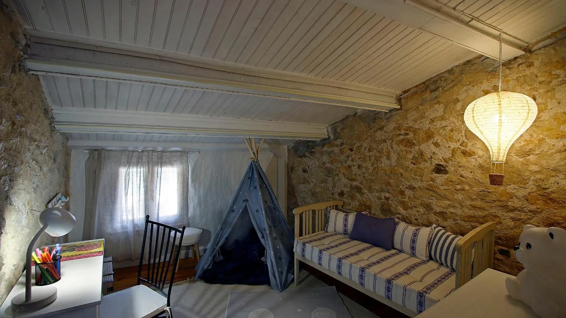 Celrá Casa Con Encanto En El Bosque Y A 10 Min De Girona ספרד